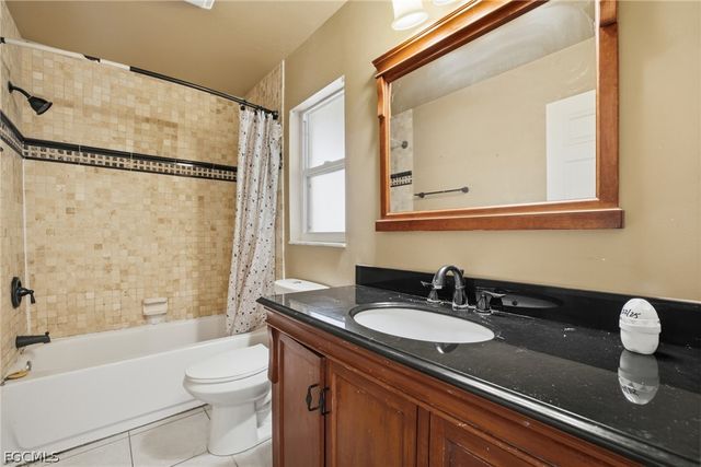 1504 NE 2nd TER, Cape Coral, FL 33909