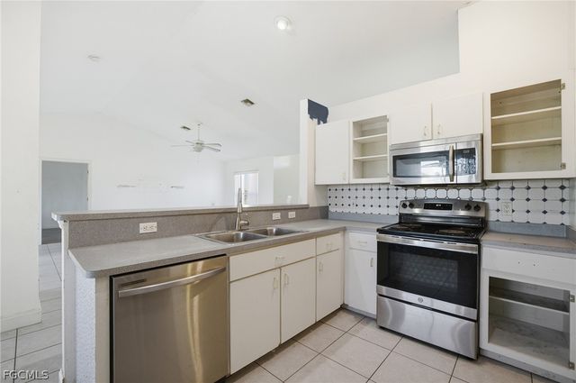 1504 NE 2nd TER, Cape Coral, FL 33909