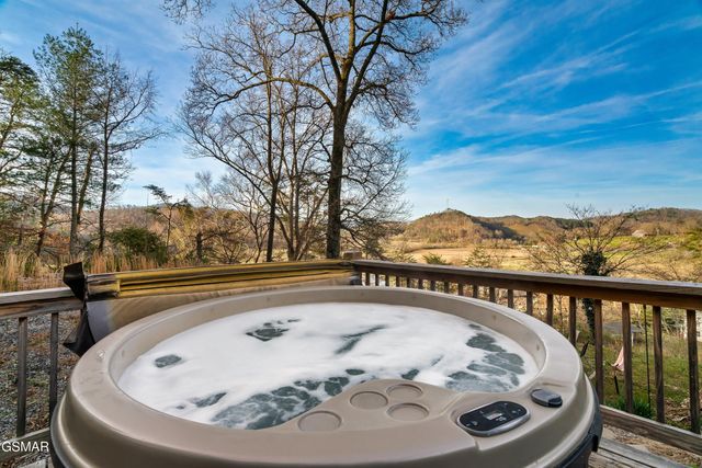 1174 Sharp Road, Sevierville, TN 37876