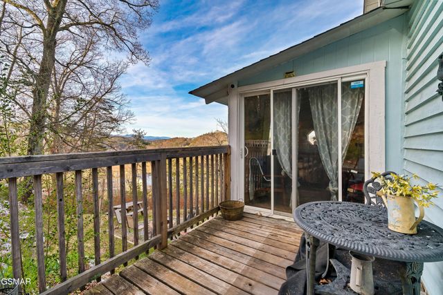 1174 Sharp Road, Sevierville, TN 37876