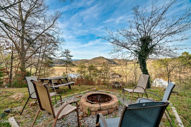 1174 Sharp Road, Sevierville, TN 37876