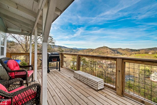 1174 Sharp Road, Sevierville, TN 37876