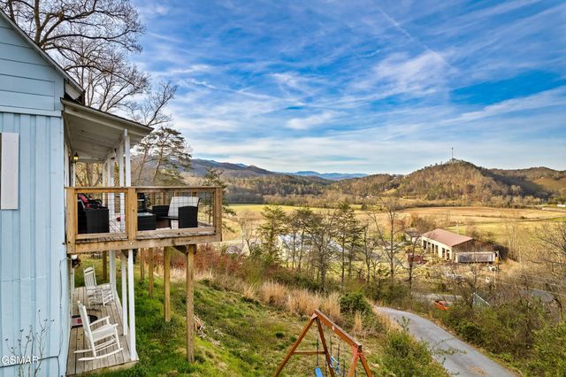 1174 Sharp Road, Sevierville, TN 37876