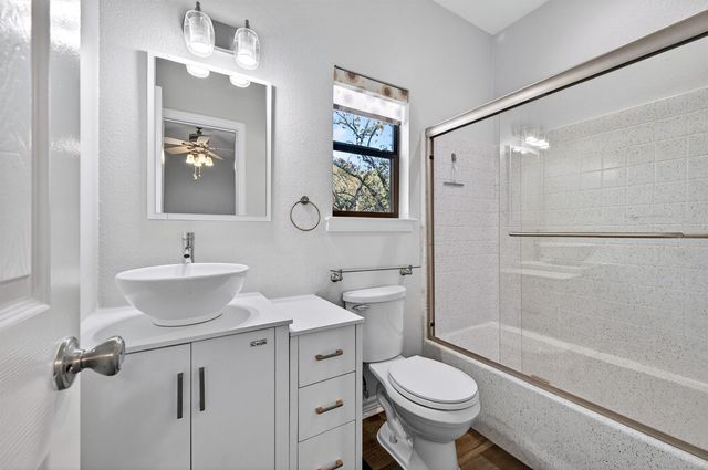 380 Crescent Drive, Pottsboro, TX 75076