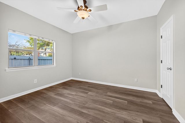 380 Crescent Drive, Pottsboro, TX 75076