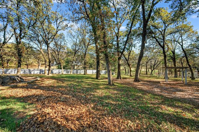 380 Crescent Drive, Pottsboro, TX 75076