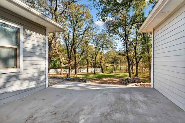 380 Crescent Drive, Pottsboro, TX 75076