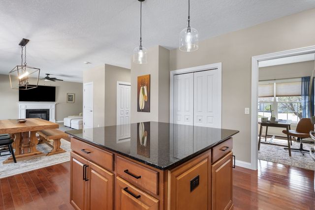 6310 FRIENDSHIP Path, Bettendorf, IA 52722