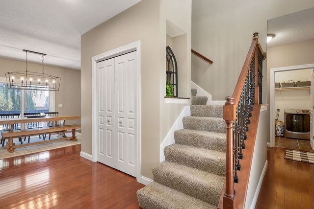 6310 FRIENDSHIP Path, Bettendorf, IA 52722