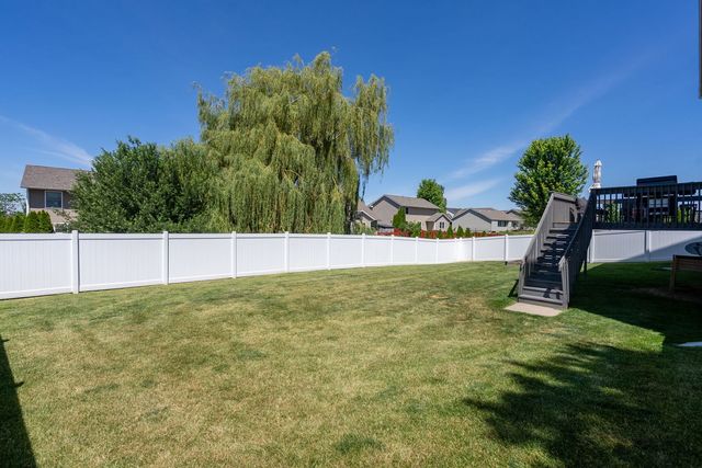 6310 FRIENDSHIP Path, Bettendorf, IA 52722