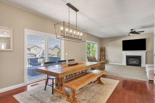 6310 FRIENDSHIP Path, Bettendorf, IA 52722