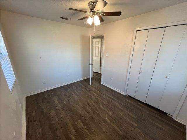 1321 Woodcrest Drive, Mesquite, TX 75149