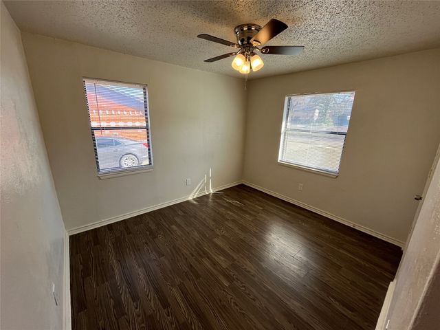 1321 Woodcrest Drive, Mesquite, TX 75149