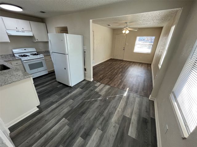 1321 Woodcrest Drive, Mesquite, TX 75149