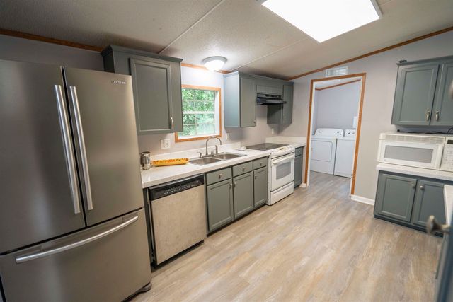 10394 Roger Hamlin Road, Tallahassee, FL 32311