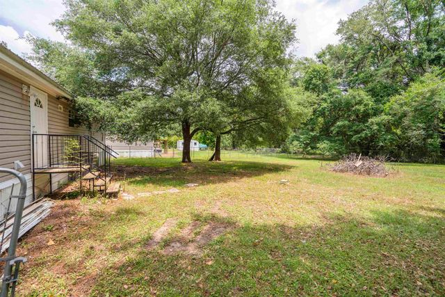 10394 Roger Hamlin Road, Tallahassee, FL 32311