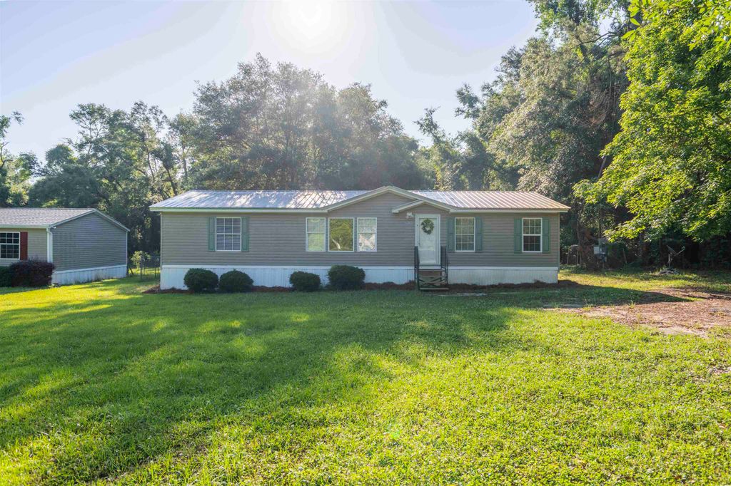 10394 Roger Hamlin Road, Tallahassee, FL 32311