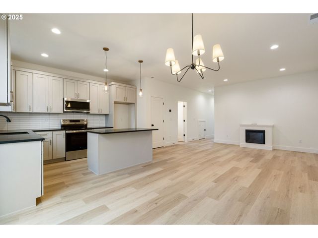 418 Ne 117TH AVE, Vancouver, WA 98684