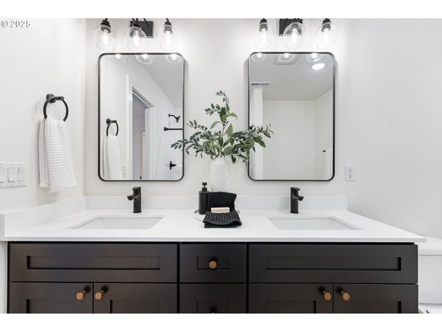 418 Ne 117TH AVE, Vancouver, WA 98684