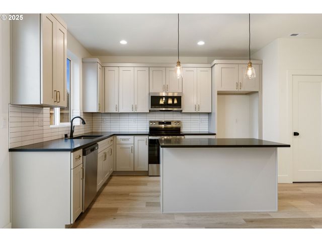 418 Ne 117TH AVE, Vancouver, WA 98684