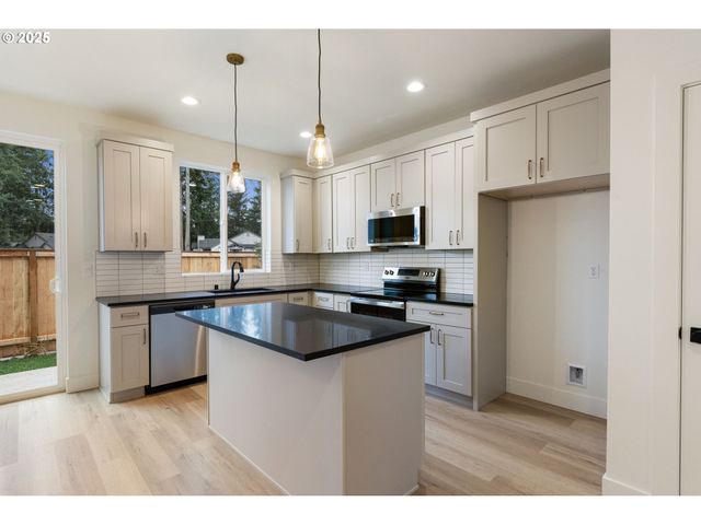 418 Ne 117TH AVE, Vancouver, WA 98684