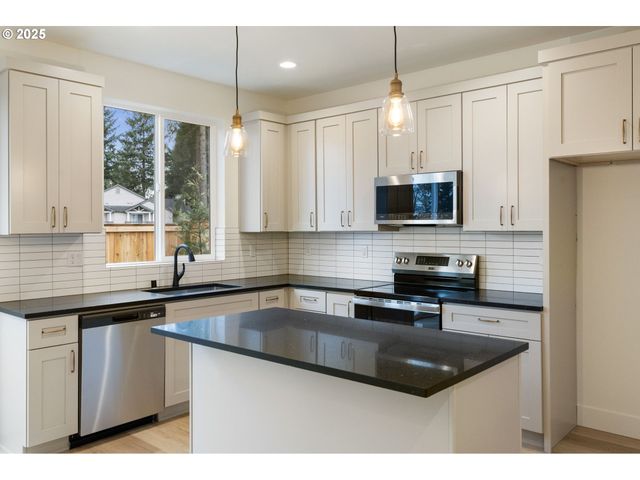 418 Ne 117TH AVE, Vancouver, WA 98684