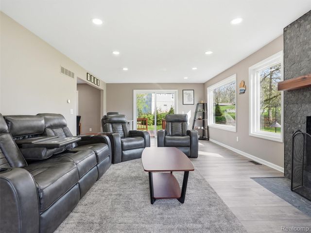 1848 Packer Road, Bloomfield Hills, MI 48302