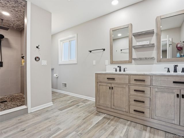 1848 Packer Road, Bloomfield Hills, MI 48302