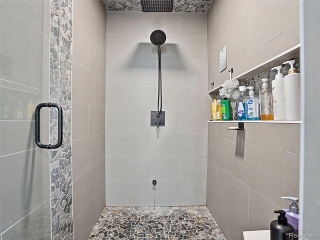 1848 Packer Road, Bloomfield Hills, MI 48302
