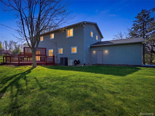 1848 Packer Road, Bloomfield Hills, MI 48302