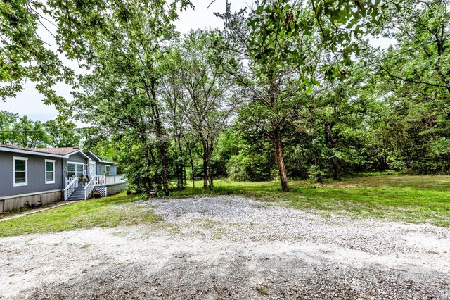 66 Horseshoe Lake Road, Huntsville, TX 77320