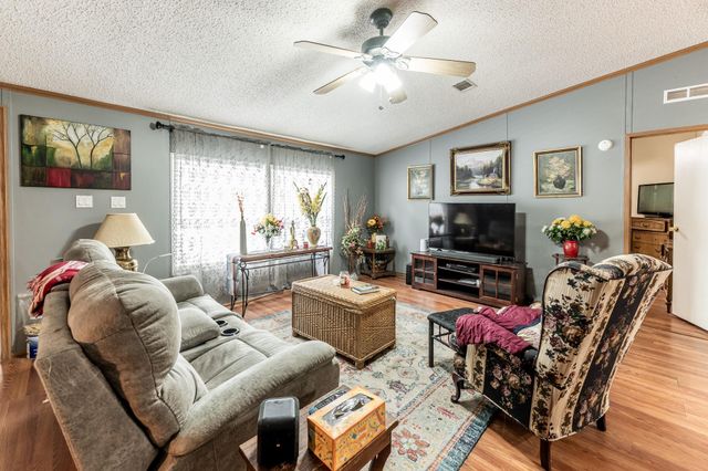 66 Horseshoe Lake Road, Huntsville, TX 77320