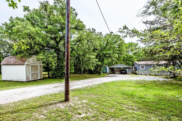 66 Horseshoe Lake Road, Huntsville, TX 77320