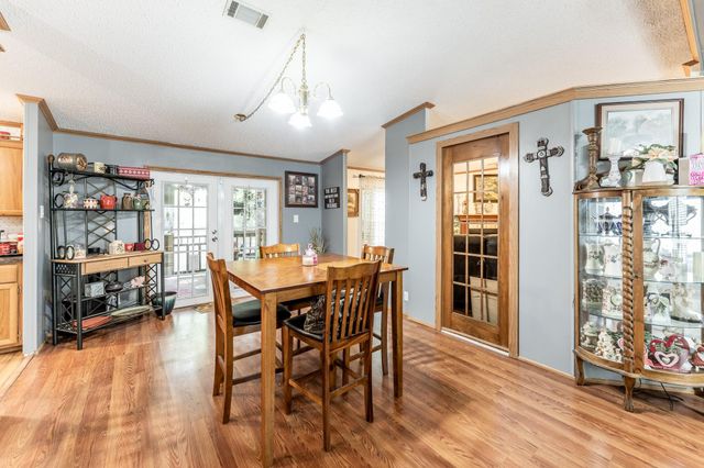 66 Horseshoe Lake Road, Huntsville, TX 77320