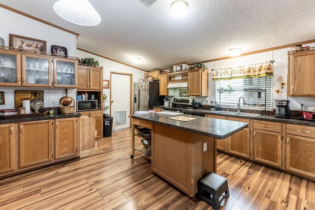 66 Horseshoe Lake Road, Huntsville, TX 77320