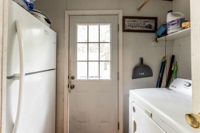 66 Horseshoe Lake Road, Huntsville, TX 77320