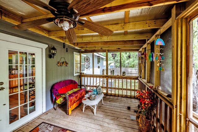 66 Horseshoe Lake Road, Huntsville, TX 77320