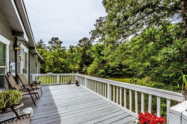 66 Horseshoe Lake Road, Huntsville, TX 77320