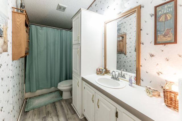 66 Horseshoe Lake Road, Huntsville, TX 77320