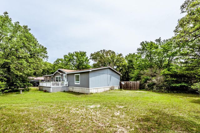 66 Horseshoe Lake Road, Huntsville, TX 77320