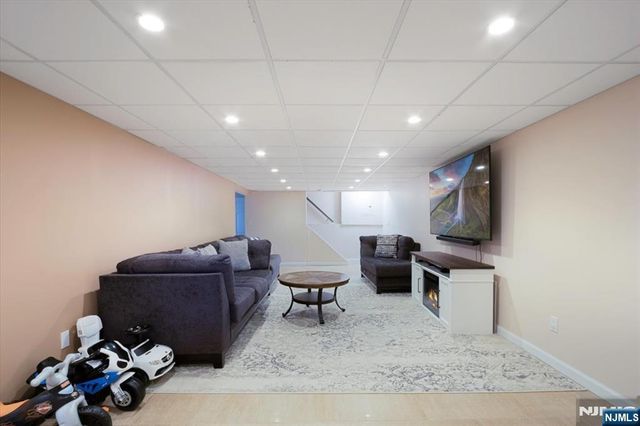 343 Maplewood Avenue, Clifton, NJ 07013