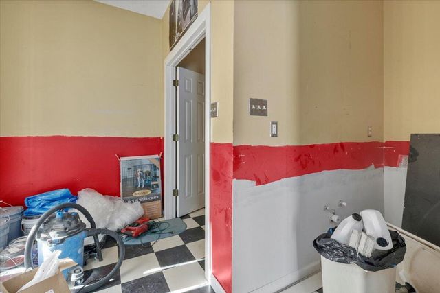 301 Luyster Street, Koshkonong, MO 65692