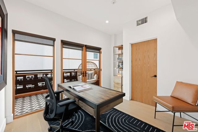 1035 N Vista Street, West Hollywood, CA 90046