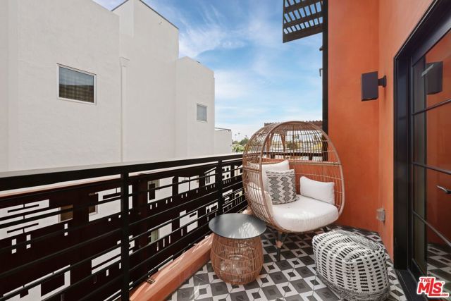 1035 N Vista Street, West Hollywood, CA 90046