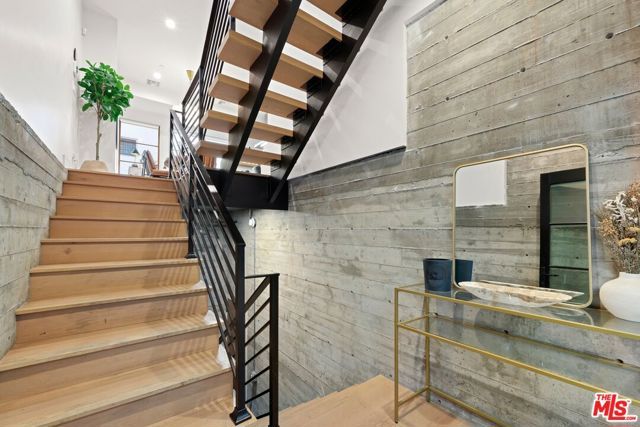 1035 N Vista Street, West Hollywood, CA 90046