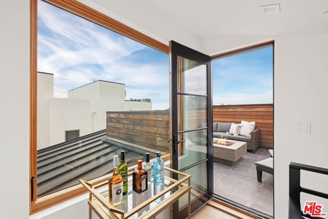 1035 N Vista Street, West Hollywood, CA 90046