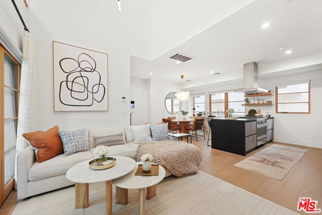 1035 N Vista Street, West Hollywood, CA 90046