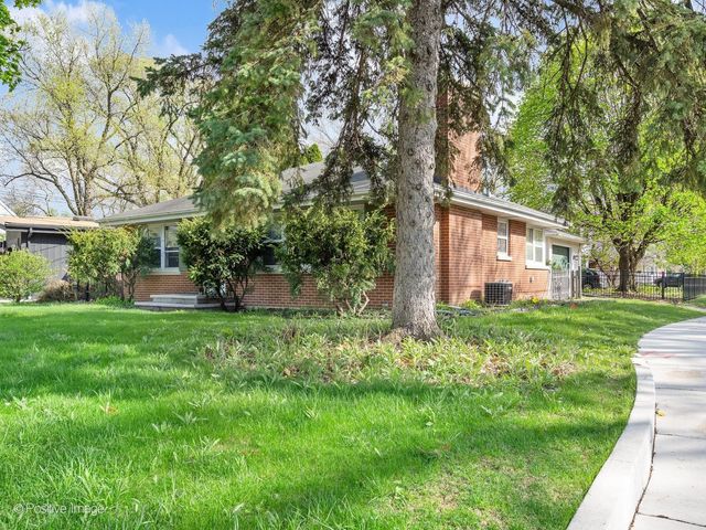 405 Greenfield Avenue, Glen Ellyn, IL 60137