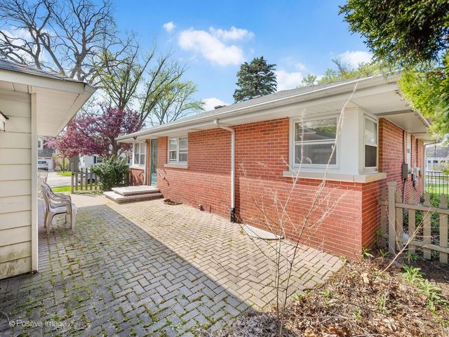 405 Greenfield Avenue, Glen Ellyn, IL 60137