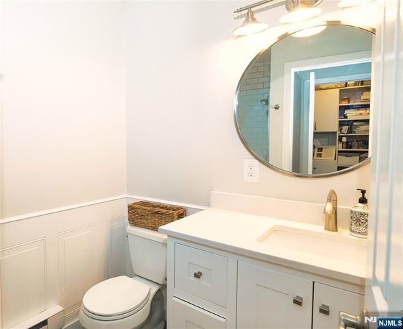 651 Riverside A7, Lyndhurst, NJ 07071